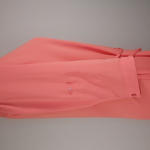 IZ Byer Coral Shirt Tail Hem 3/4 Button Up Sleeve Lace Back Shoulders Blouse M - Picture 8 of 12